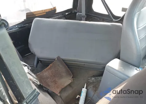 1997 Jeep Wrangler Se z USA, uszkodzony, nr VIN 1J4FY29P7VP529601